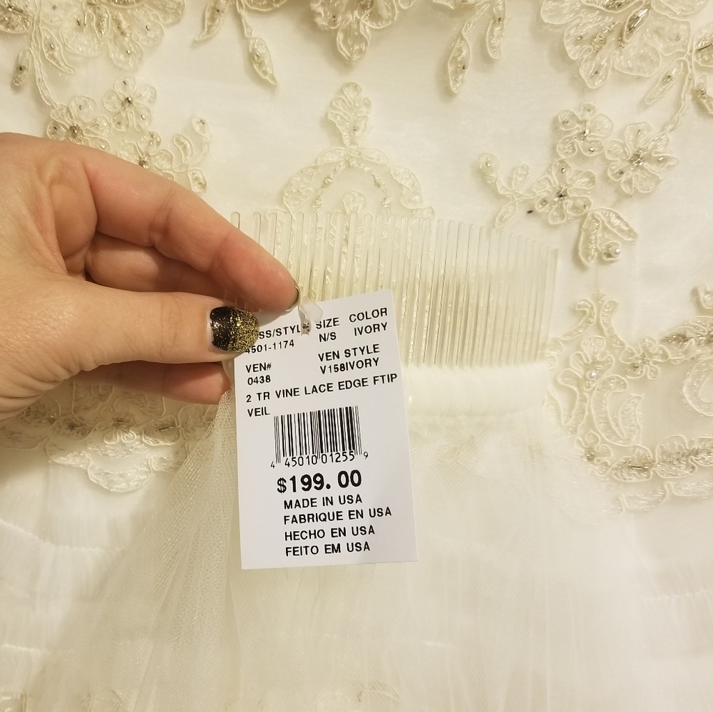 Wedding dress - Picture 5 of 8